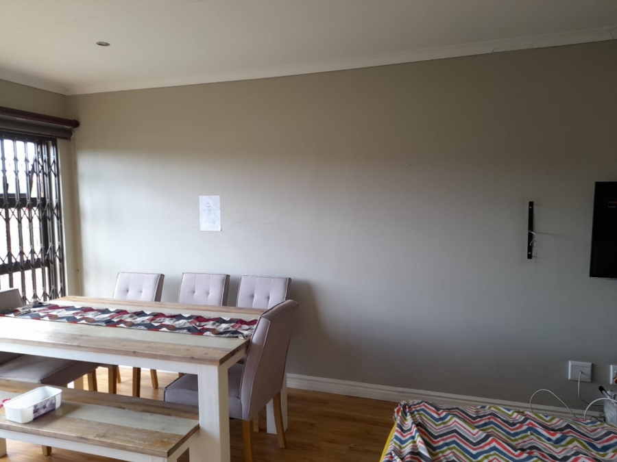 To Let 3 Bedroom Property for Rent in Forest Hill Eastern Cape